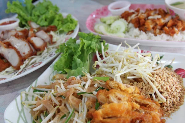 Enfócate Los Fideos Fritos Tailandia Como Pad Thai — Foto de Stock