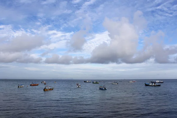 Vista Manhã Ilha Tioman Com Barcos Flutuando Mar Ilha Tioman — Fotografia de Stock