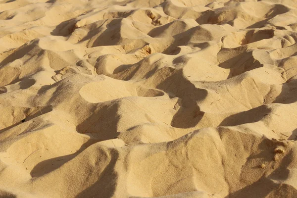 Kızıl kum tepeleri gölge ve güneş ışığı, MUI KB