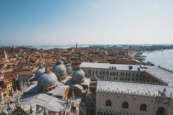 Veneza Vista Cima Cúpulas Basílica São Marcos Arquitetura Antiga — Fotografia de Stock