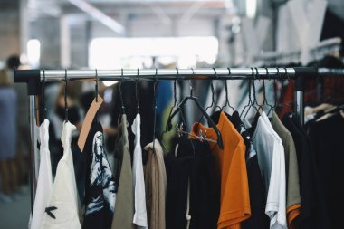Kadın Giyim Askıları bir butik mağaza Tarih