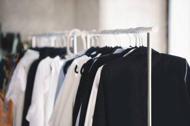 Kadın Giyim Askıları bir butik mağaza Tarih