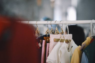 Kadın Giyim Askıları bir butik mağaza Tarih