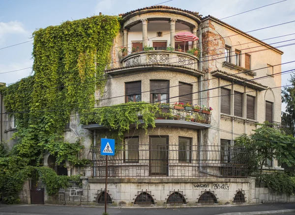 Vista Bucareste Edifícios Históricos Vegetação Bairro Cotroceni — Fotografia de Stock