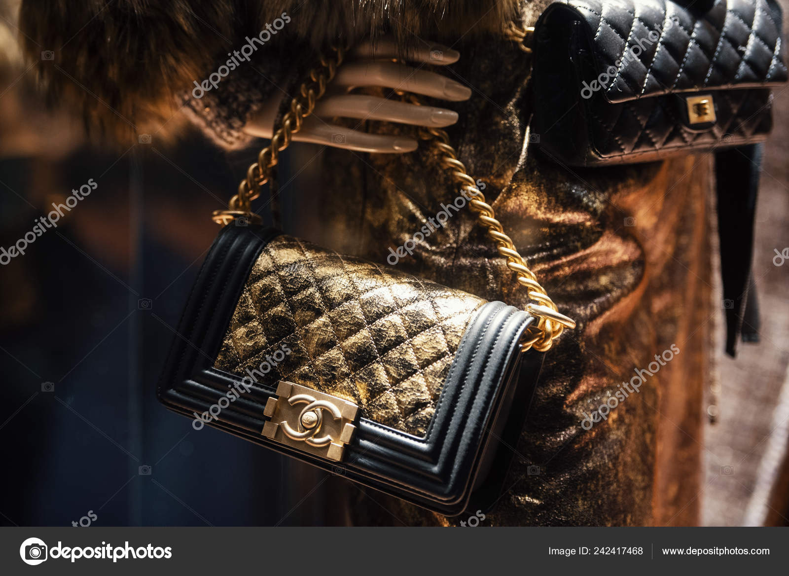 September 2018 Milan Italy Chanel Store Milan – Editorial Photo AGCreativeLab #242417468