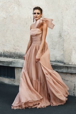 20 Eylül 2018: Milan, İtalya - Milan Moda Haftası sırasında sokak stil kıyafeti - Mfwss19