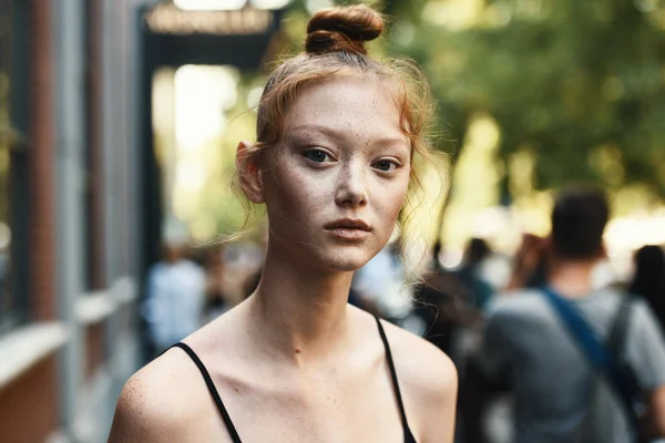 Septiembre 2018 Milán Italia Modelo Joven Posando Después Desfile Moda —  Fotos de Stock