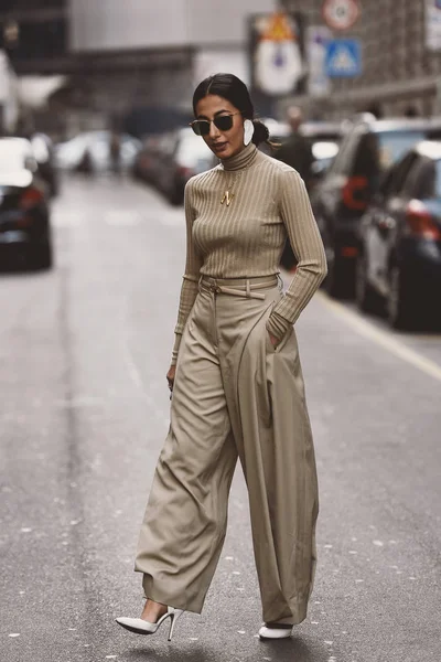 Paris SS 2022 Street Style: Camila Coelho - STYLE DU MONDE