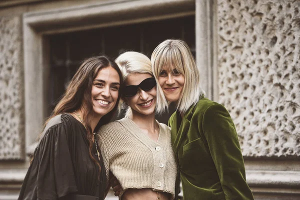 Septiembre 2018 Milán Italia Modelos Bloggers Influencers Con Aspecto Elegante — Foto de Stock