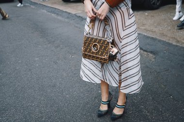 Milan, İtalya - 22 Şubat 2018: Fendi Çanta ayrıntılı bir gösteri sırasında Milan Fashion Week.