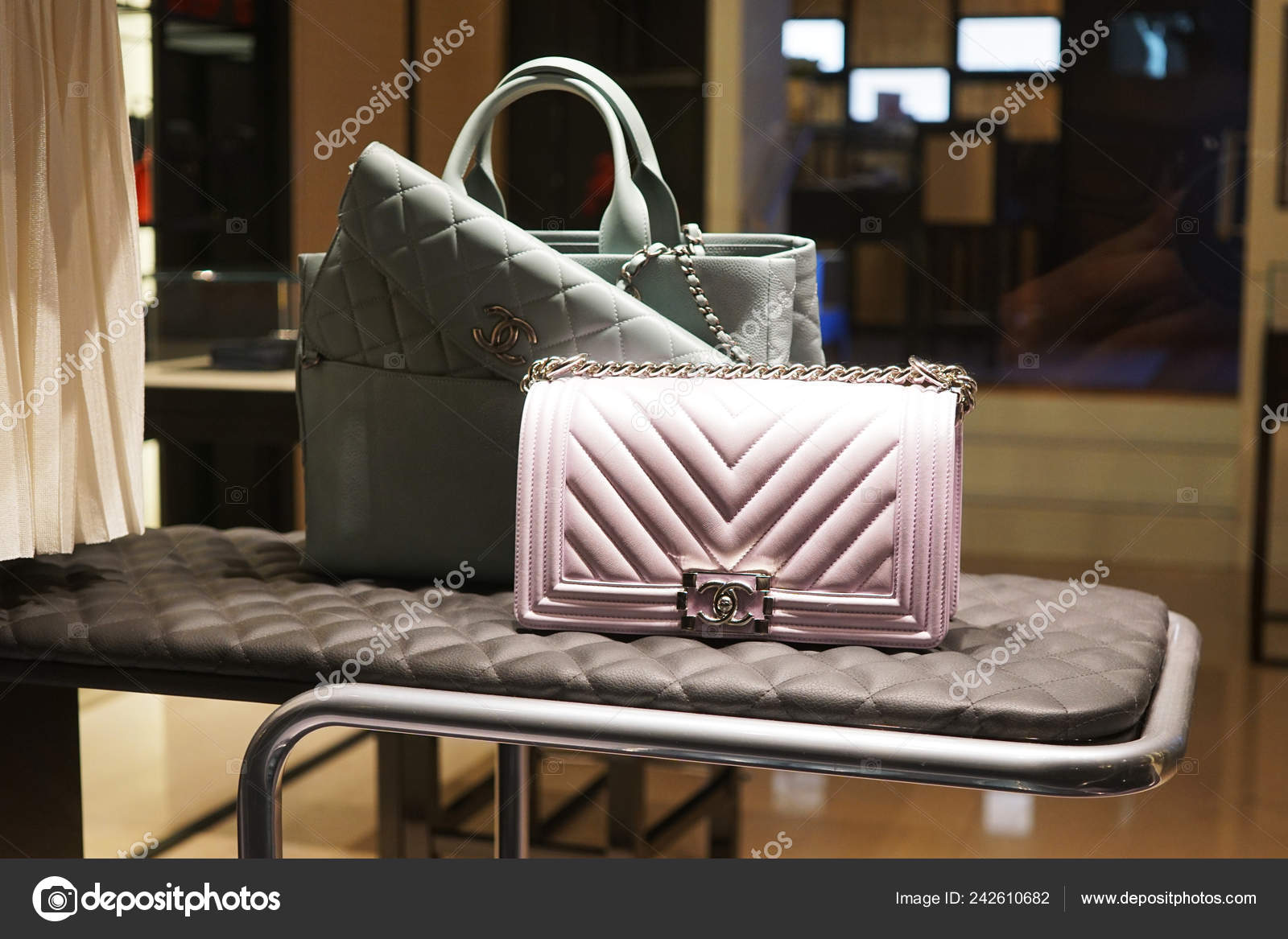 Milan Italy February 2018 Chanel Bags Store Milan Luxury Shopping – Stock  Editorial Photo © AGCreativeLab #242610682