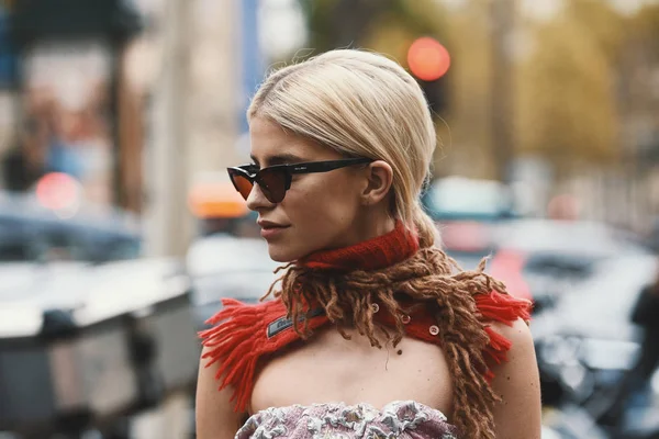 Outubro 2018 Paris França Influenciadora Caroline Daur Posando Após Desfile — Fotografia de Stock