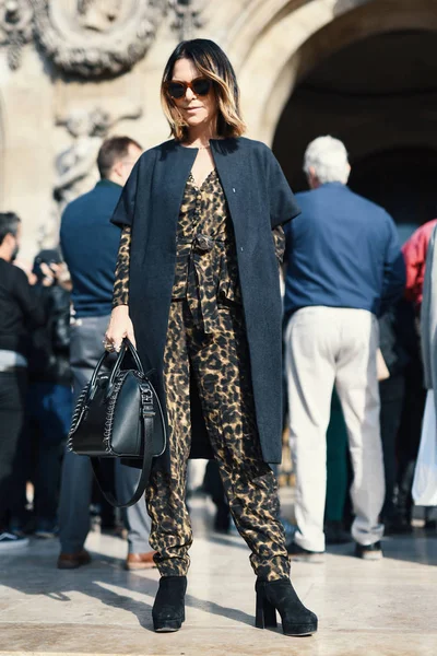 Paris France March 2019 Street Style Outfit Camila Coelho Fashion – Stock  Editorial Photo © AGCreativeLab #265214774