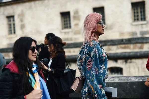 Septiembre 2018 París Francia Traje Calle Durante Semana Moda París —  Fotos de Stock