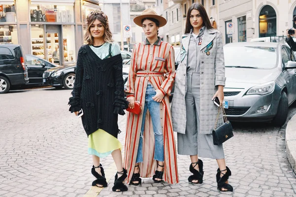Милан Италия Февраля 2018 Года Модели Блогеры Влиятельные Люди Модным — стоковое фото