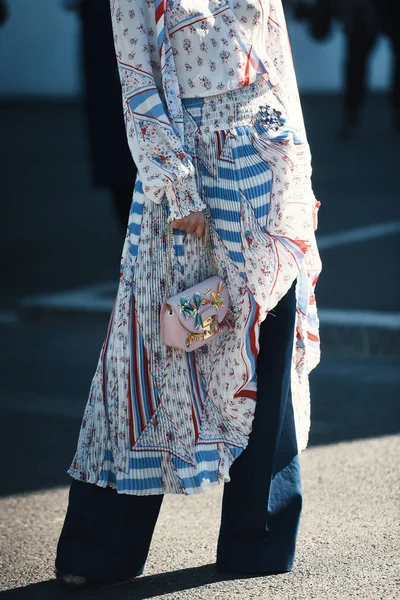 Septiembre 2018 París Francia Influencer Con Ropa Elegante Posando Durante — Foto de Stock