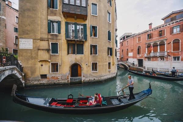 Veneza Itália Maio 2018 Canal Com Gôndolas Veneza Itália — Fotografia de Stock