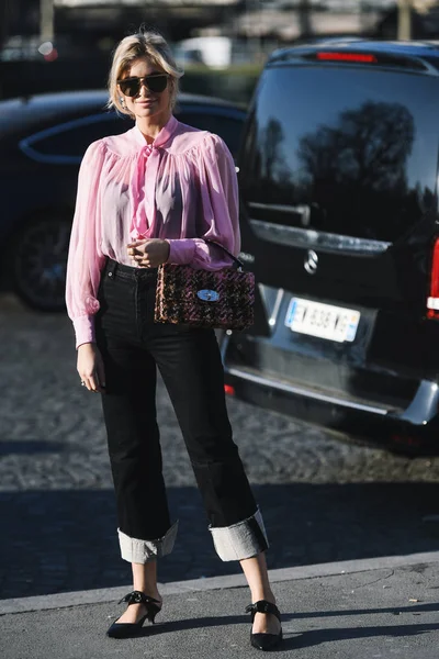 Paris Frankrike Februari 2019 Influencer Xenia Adonts Inför Mode Visning — Stockfoto