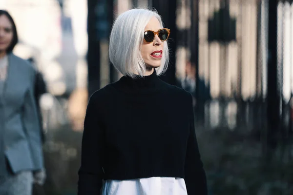 Paris Frankrike Februari 2019 Street Style Outfit Trendig Person Efter — Stockfoto