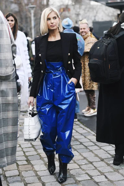 París Francia Marzo 2019 Traje Calle Xenia Adonts Antes Desfile — Foto de Stock