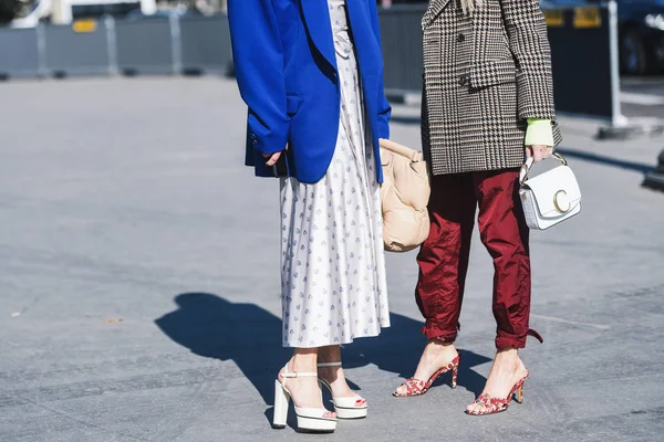 法国巴黎 2019年2月27日 街头风格服装 巴黎时装周期间时装秀后的时尚人士 Ffww19 — 图库照片