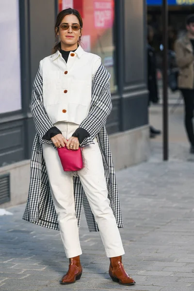 Parijs Frankrijk Februari 2019 Street Style Outfit Gala Gonzalez Voor — Stockfoto