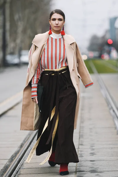 Paris Frankrijk Maart 2019 Street Stijl Outfit Landiana Cerciu Voor — Stockfoto