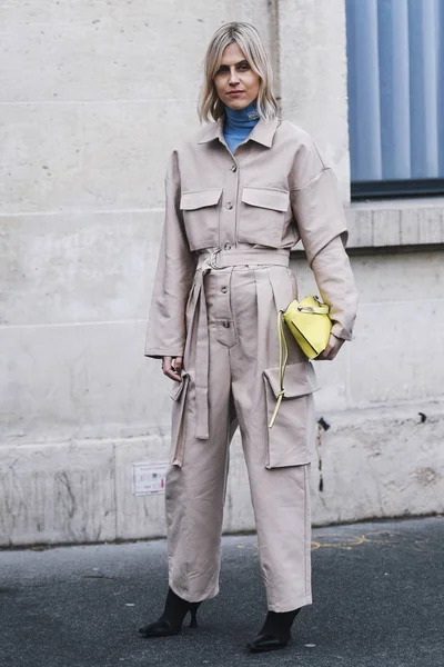 Paris França Março 2019 Roupa Rua Linda Tol Antes Desfile — Fotografia de Stock