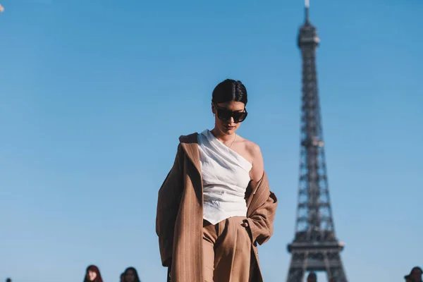 Paris Frankrijk Februari 2019 Street Stijl Outfit Vóór Een Modeshow — Stockfoto