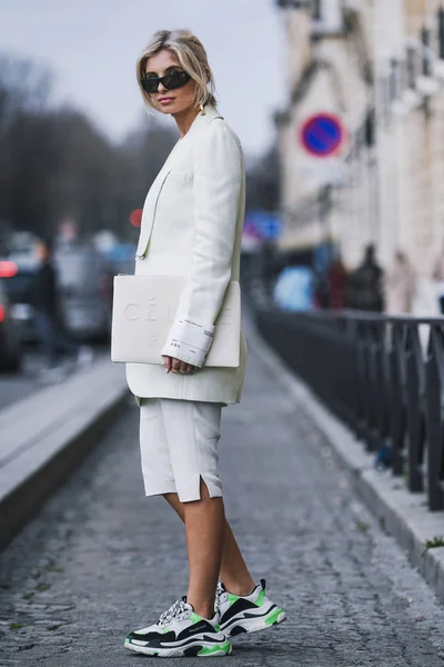 Paris França Fevereiro 2019 Roupa Rua Xenia Adonts Antes Desfile — Fotografia de Stock