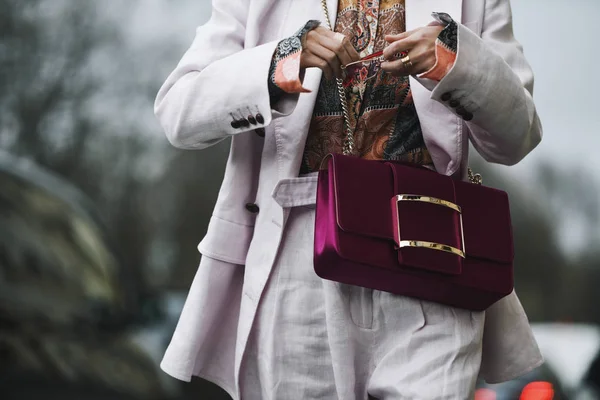 Paris France Février 2019 Tenue Street Style Leonie Hanne Devant — Photo