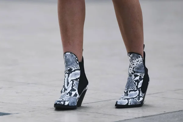 París Francia Febrero 2019 Traje Calle Zapatos Detalle Antes Desfile — Foto de Stock