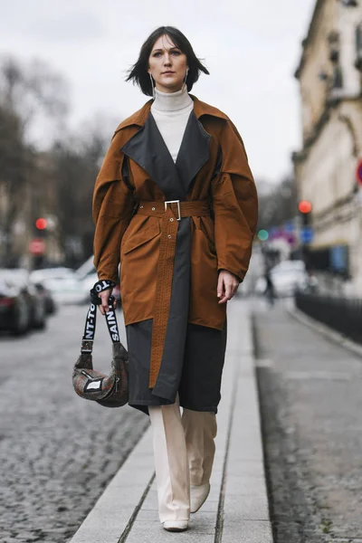 Paris Frankrijk Februari 2019 Street Stijl Outfit Voor Een Modeshow — Stockfoto