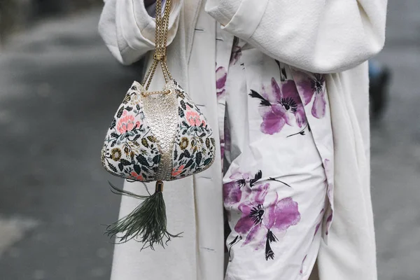 Paris Frankrijk Maart 2019 Street Stijl Outfit Een Modeshow Tijdens — Stockfoto