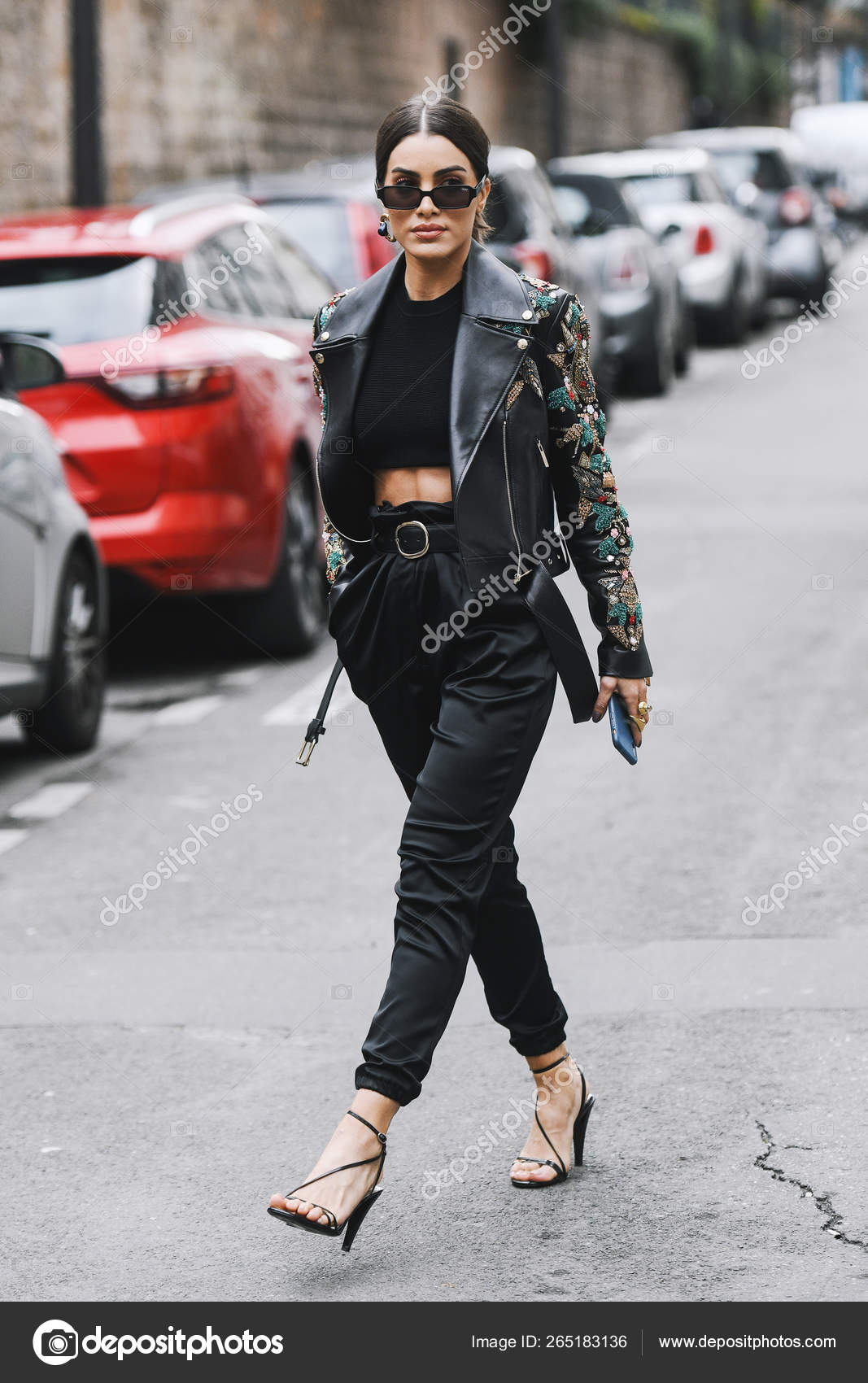 MILAN, Italy: 18 September 2019: Fashion Blogger Camila Coelho Street Style  Outfit Before Alberta Ferretti Fashion Show During Milan Fashion Week Fall  / Winter 2019/2020 Stock Photo, Picture and Royalty Free Image. Image  132251286.