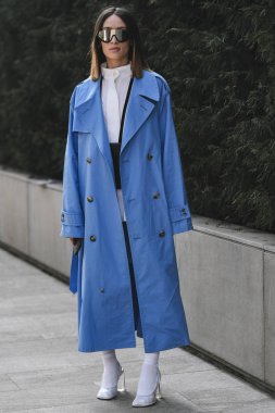 Milano, İtalya - 21 Şubat 2019: Milano Moda Haftası'nda bir defile öncesi Sokak stili Kıyafet - Mfwfw19