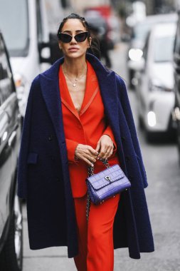 Milano, İtalya - 23 Şubat 2019: Milano Moda Haftası'nda bir defileden sonra Sokak stili Influencer Tamara Kalinic - Mfwfw19