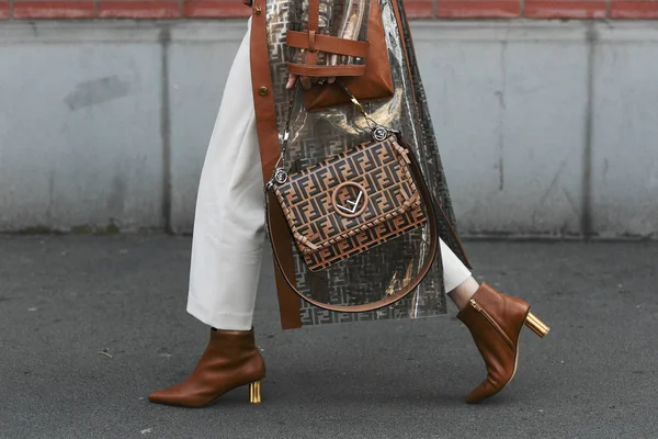 Milan Italië Februari 2019 Streetstyle Fendi Outfit Detail Een Modeshow — Stockfoto