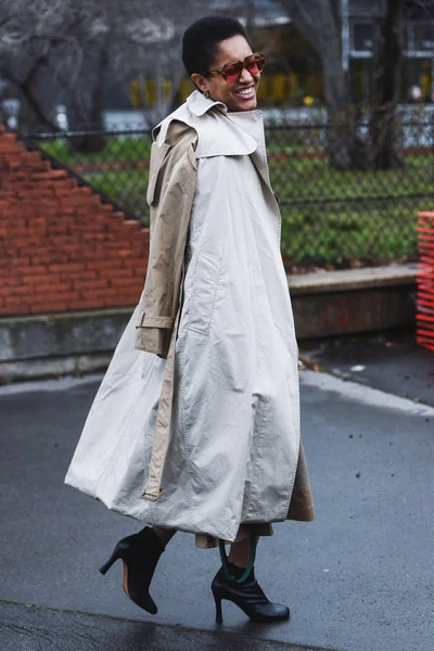 París Francia Marzo 2019 Traje Calle Tamu Mcpherson Antes Desfile — Foto de Stock