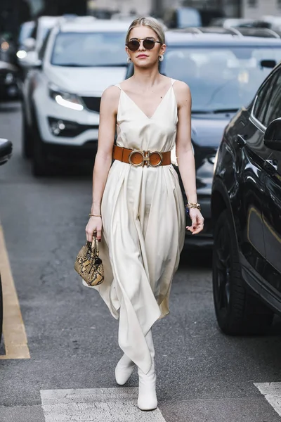 Milán Italia Febrero 2019 Influencer Caroline Daur Antes Desfile Moda — Foto de Stock