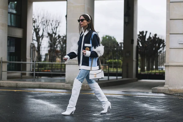 París Francia Marzo 2019 Traje Calle Chloe Harrouche Después Desfile —  Fotos de Stock