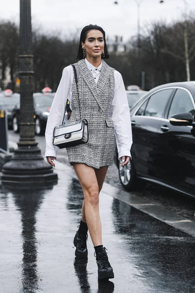 Parijs Frankrijk Maart 2019 Streetstyle Outfit Voor Een Modeshow Tijdens — Stockfoto