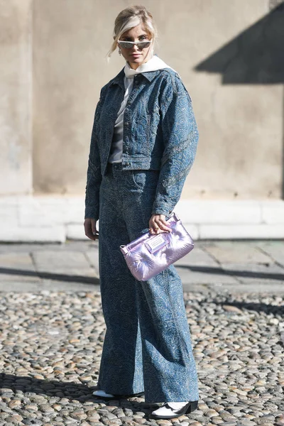 Milán Italia Febrero 2019 Street Style Influencer Xenia Adonts Después —  Fotos de Stock