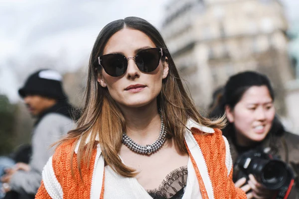 Paris Franța Martie 2019 Costum Stil Street Olivia Palermo Înainte — Fotografie, imagine de stoc
