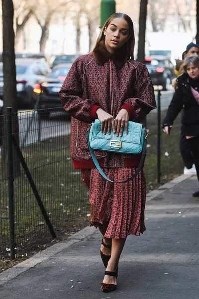 Milán Italia Febrero 2019 Street Style Model Jasmine Sanders Luciendo — Foto de Stock