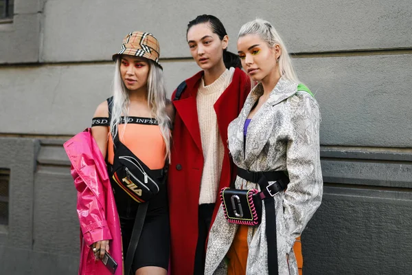 Milan Italia Februari 2019 Outfit Gaya Jalan Sebelum Fashion Show Stok Gambar