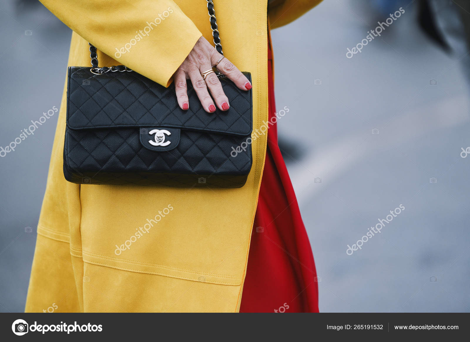 Paris France March 2019 Street Style Outfit Woman Wearing Chanel – Stock  Editorial Photo © AGCreativeLab #265191532