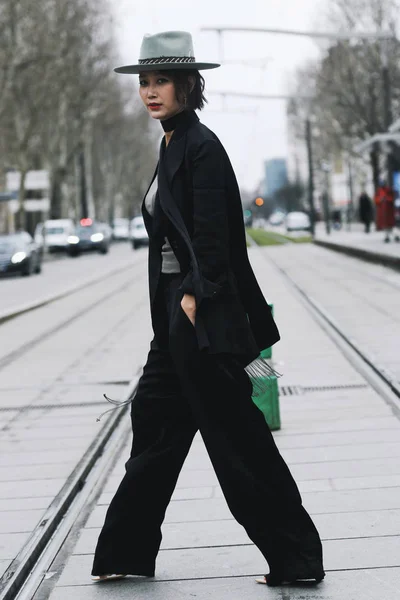 Paris France March 2019 Street Style Outfit Fashionable Person Fashion — Stock Photo, Image