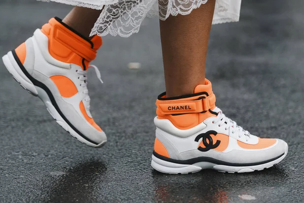 Уличный Стиль Обувь Chanel — стоковое фото