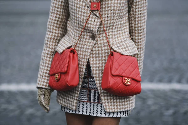 Paris Frankreich März 2019 Straßenstil Frau Trägt Blazerjacke Doppelt Rote — Stockfoto